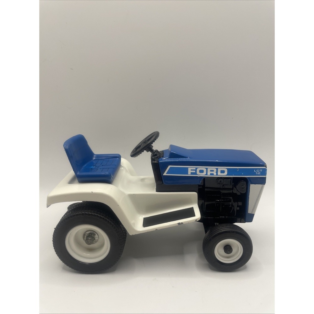 Vintage 1984 Ertl 1:12th Scale Ford LGT 12 Lawn and Garden Tractor, #808, Used